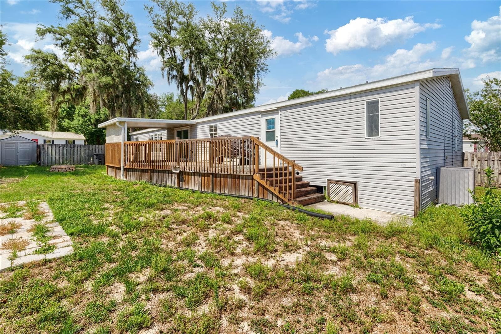 Fenced backyard ideal for pets and children - 3518 KIAH DR, WESLEY CHAPEL
