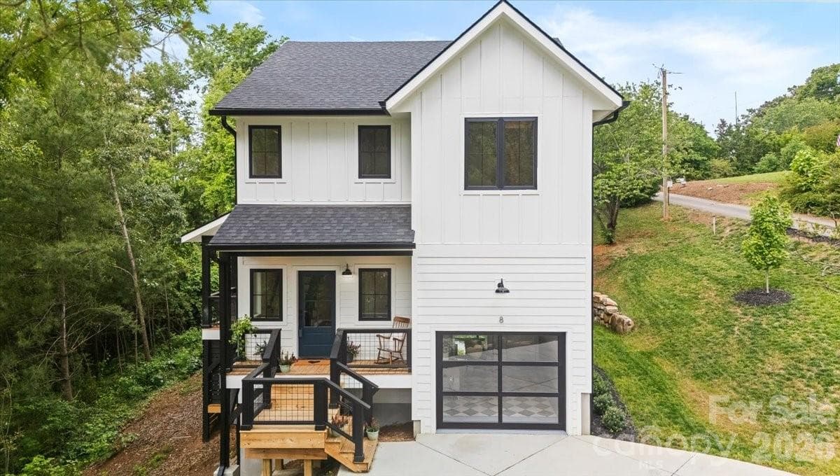 Single Family Residence at Weaverville, photo 2 of 37