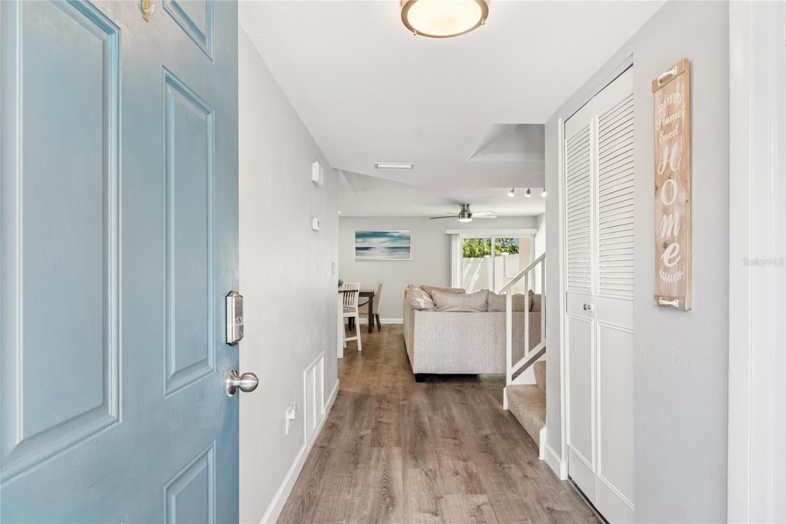 Entryway - 7324 STONE HAVEN CT N, PINELLAS PARK