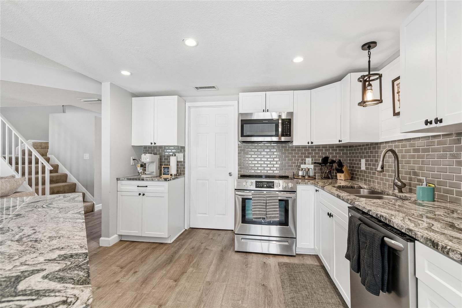 Kitchen - 7324 STONE HAVEN CT N, PINELLAS PARK