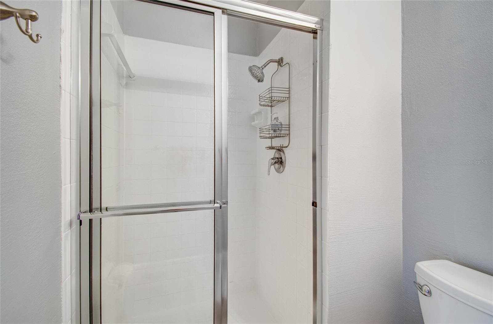 Walk-in Shower - 7324 STONE HAVEN CT N, PINELLAS PARK