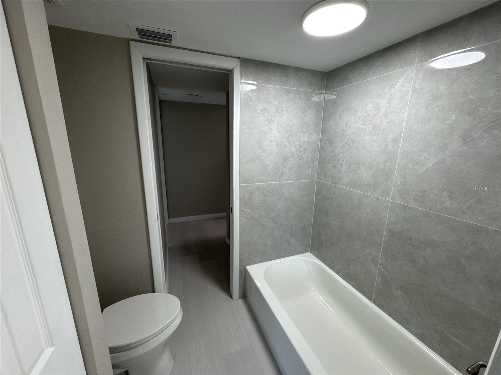Welcome home to Island living - 1285 GULF BLVD #5, ENGLEWOOD