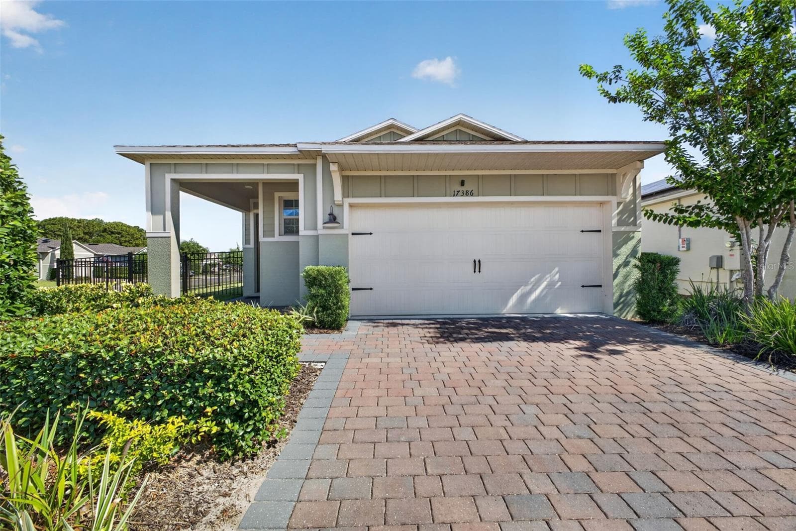17386 BLAZING STAR CIR