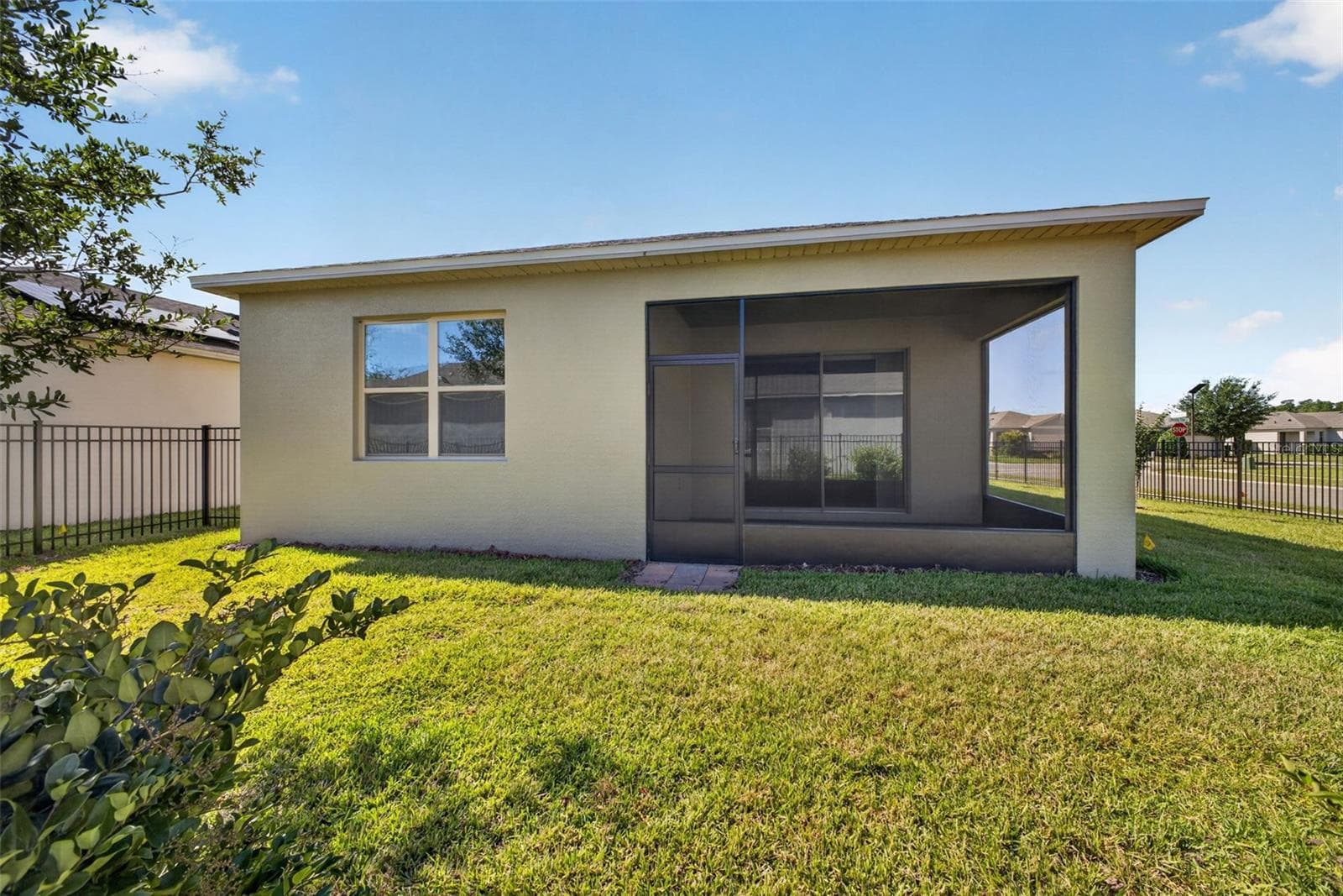 Single Family Residence at 17386 BLAZING STAR CIR, CLERMONT, photo 15 of 31