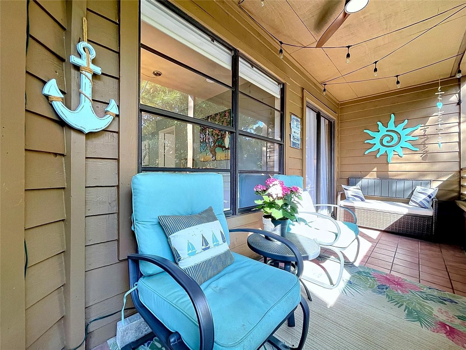 Fresh sunlight on the balcony - 1006 LENNOX RD W #1006, PALM HARBOR
