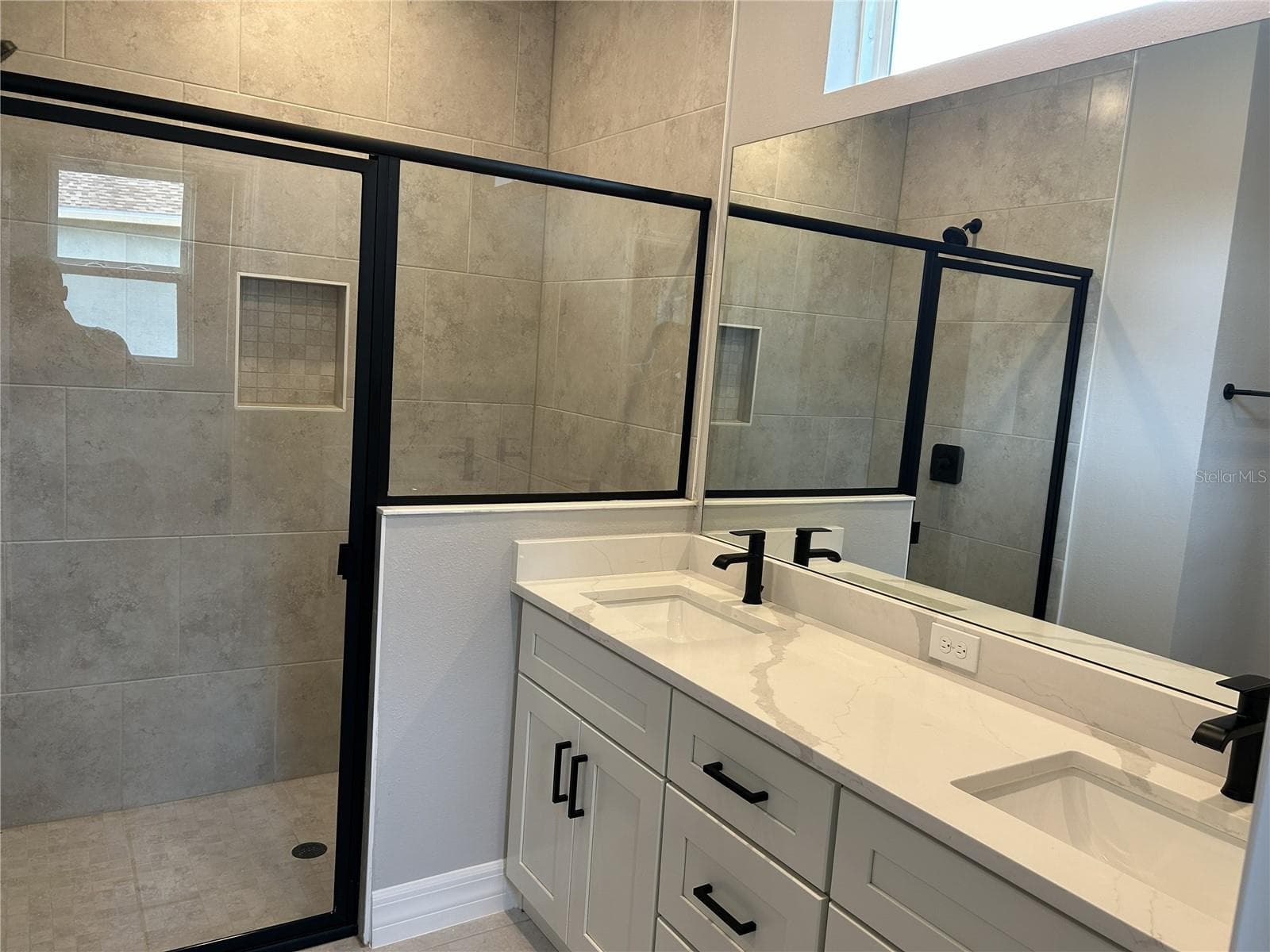 Not the actual home. Photos are of a similar floorplan. Interior/Exterior colors and features may vary. - 5887 N BEDSTROW BLVD, DUNNELLON