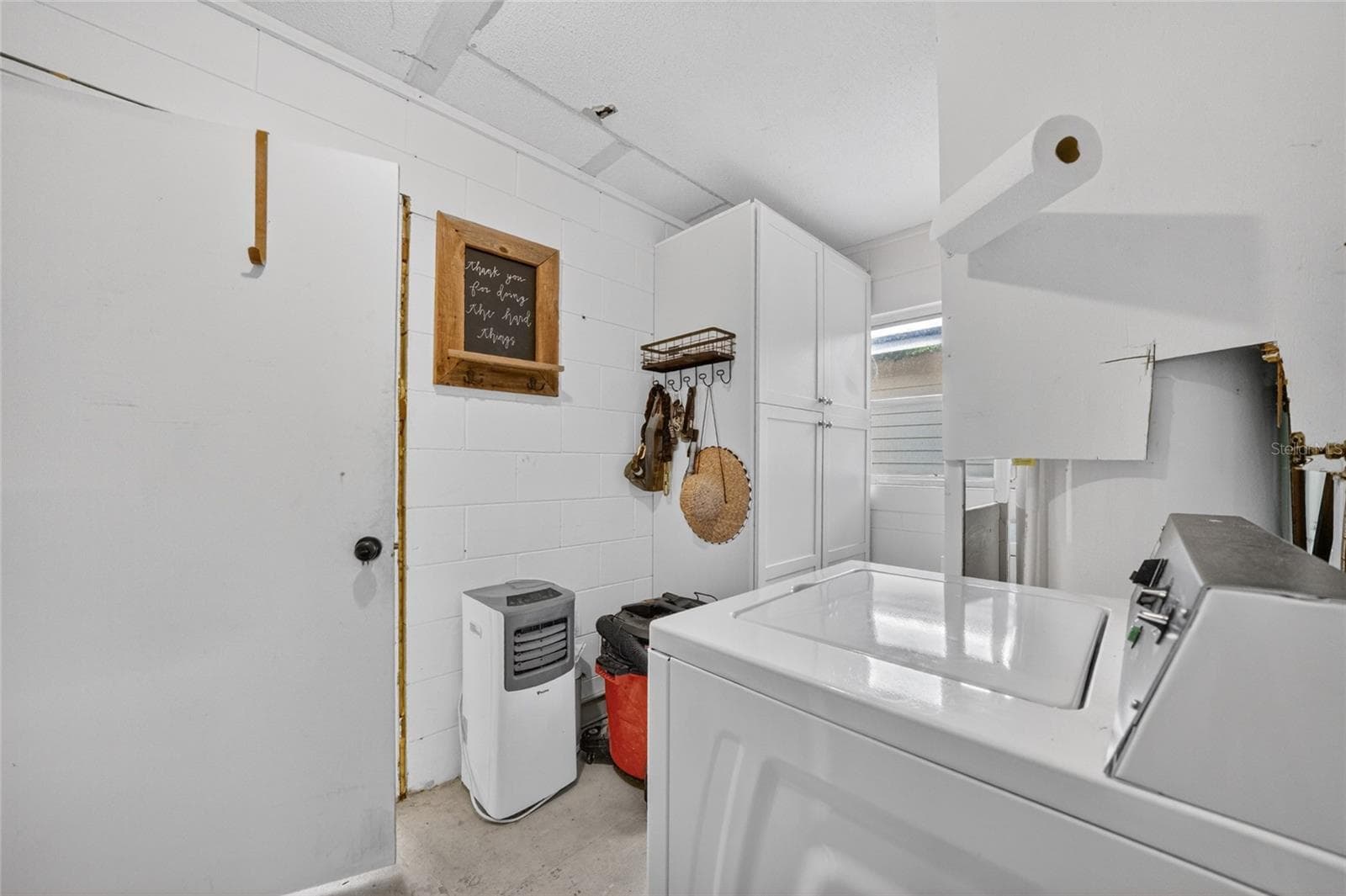 Laundry - 529 E GOTTSCHE AVE, EUSTIS