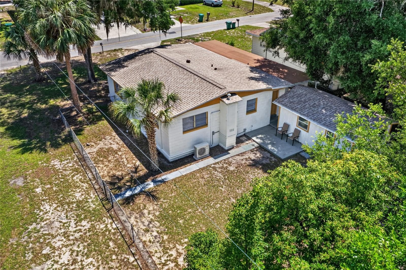 Single Family Residence at 529 E GOTTSCHE AVE, EUSTIS, photo 24 of 37