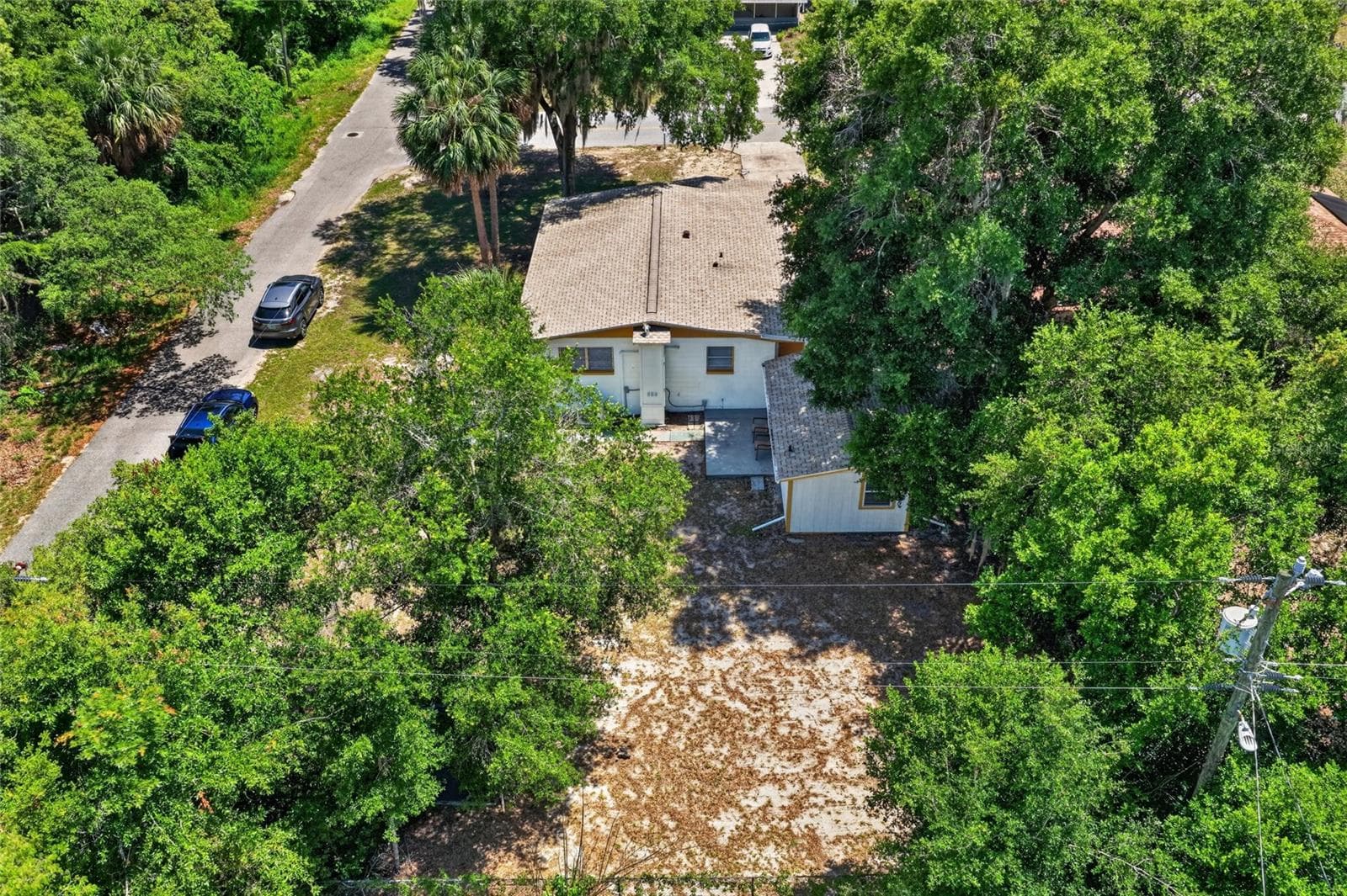 Single Family Residence at 529 E GOTTSCHE AVE, EUSTIS, photo 26 of 37