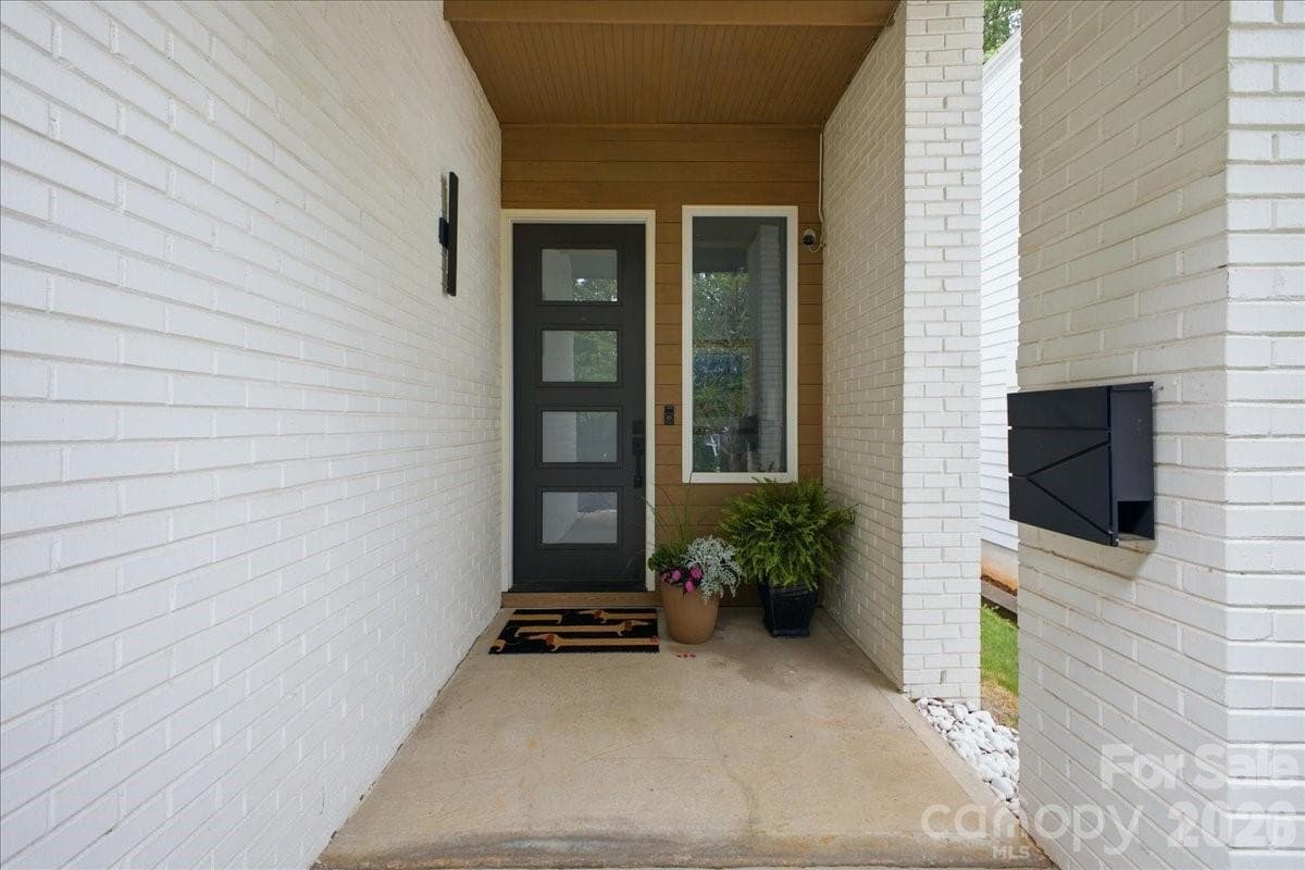 Single Family Residence at Charlotte, photo 4 of 41