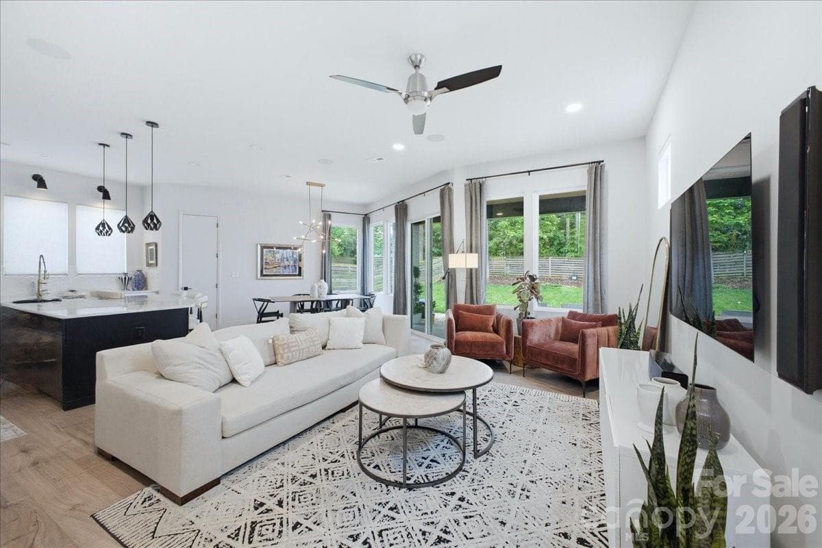 Single Family Residence at Charlotte, photo 7 of 41