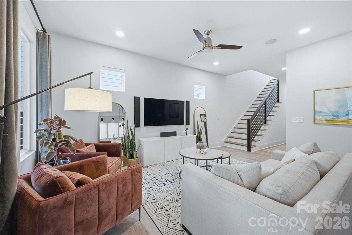 Single Family Residence at Charlotte, photo 8 of 41