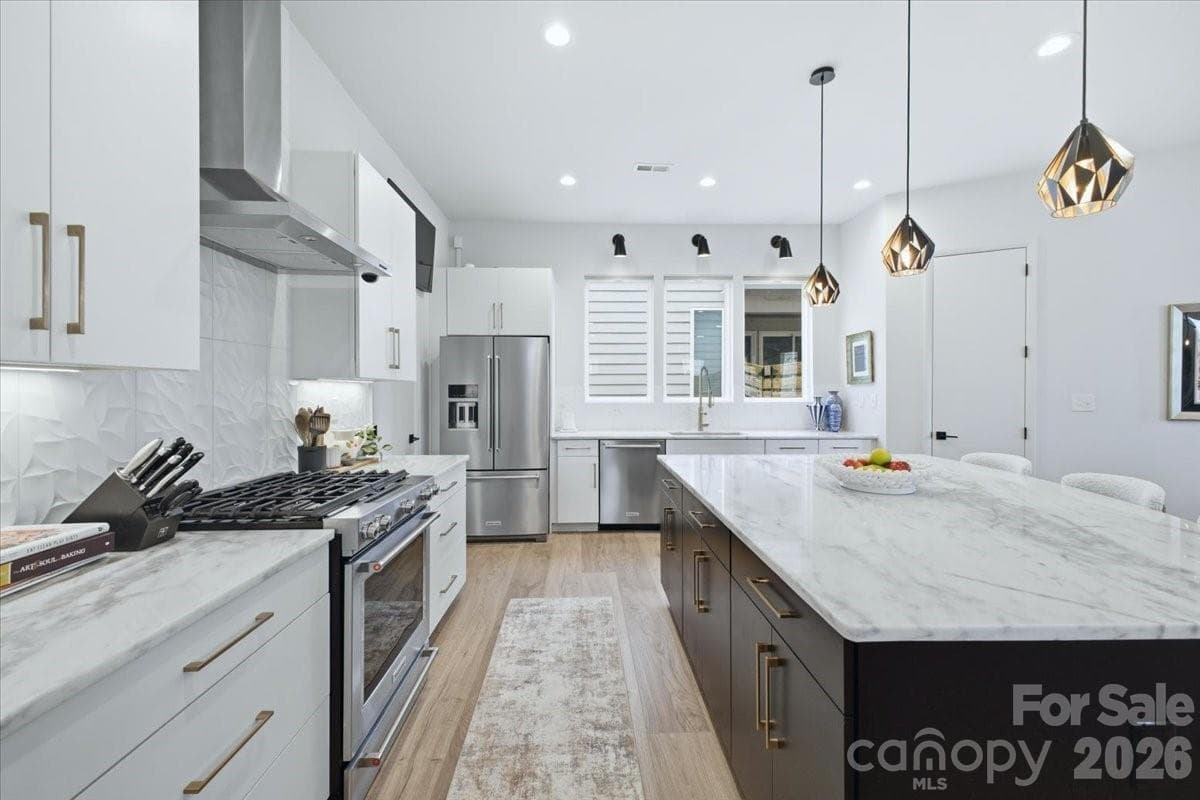 Single Family Residence at Charlotte, photo 9 of 41