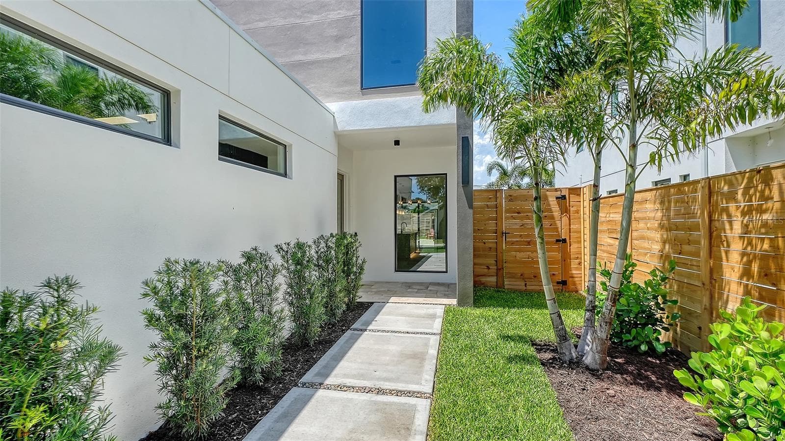Single Family Residence at 2225 FLORINDA ST, SARASOTA, photo 3 of 62