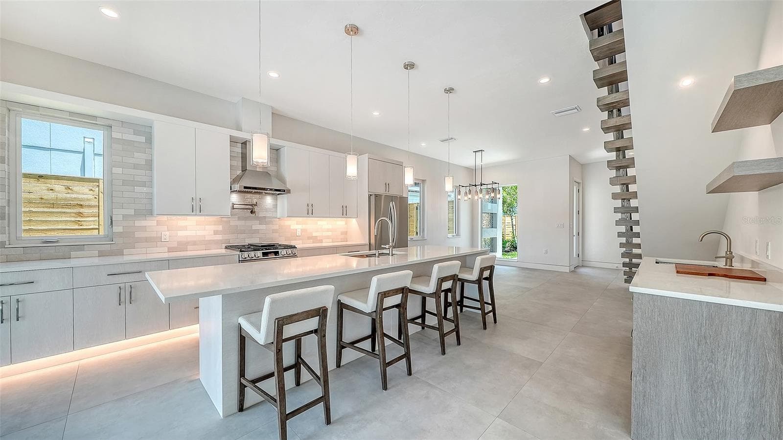 Single Family Residence at 2225 FLORINDA ST, SARASOTA, photo 17 of 62