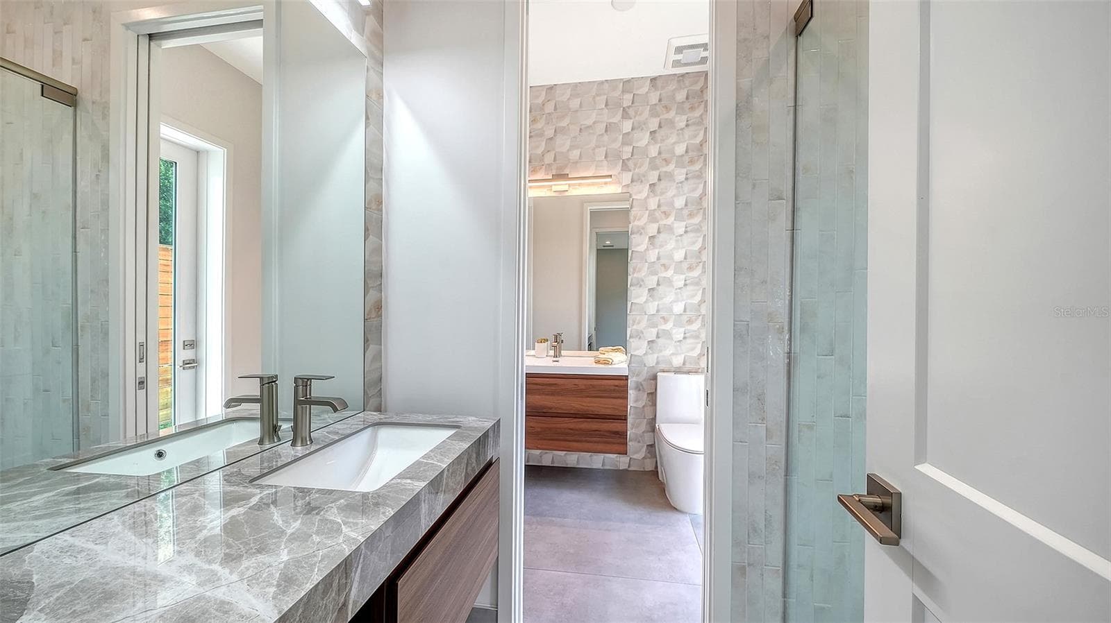 Main level ensuite - 2225 FLORINDA ST, SARASOTA