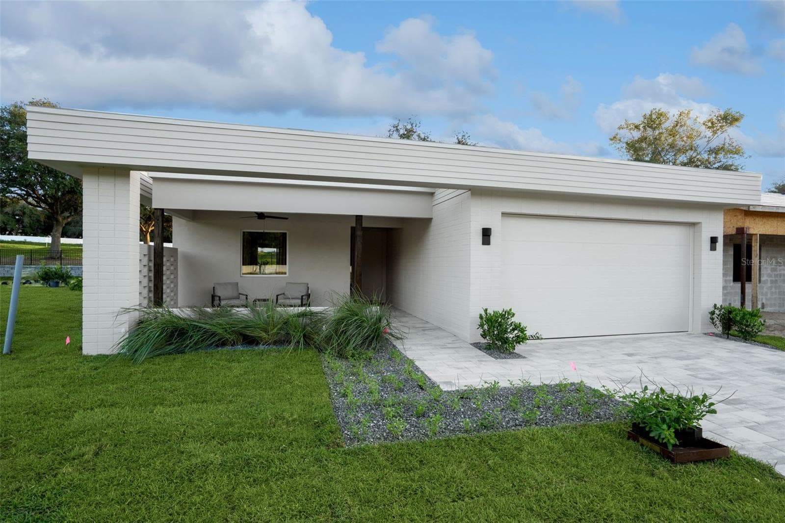 450 SKYFIELD CT
