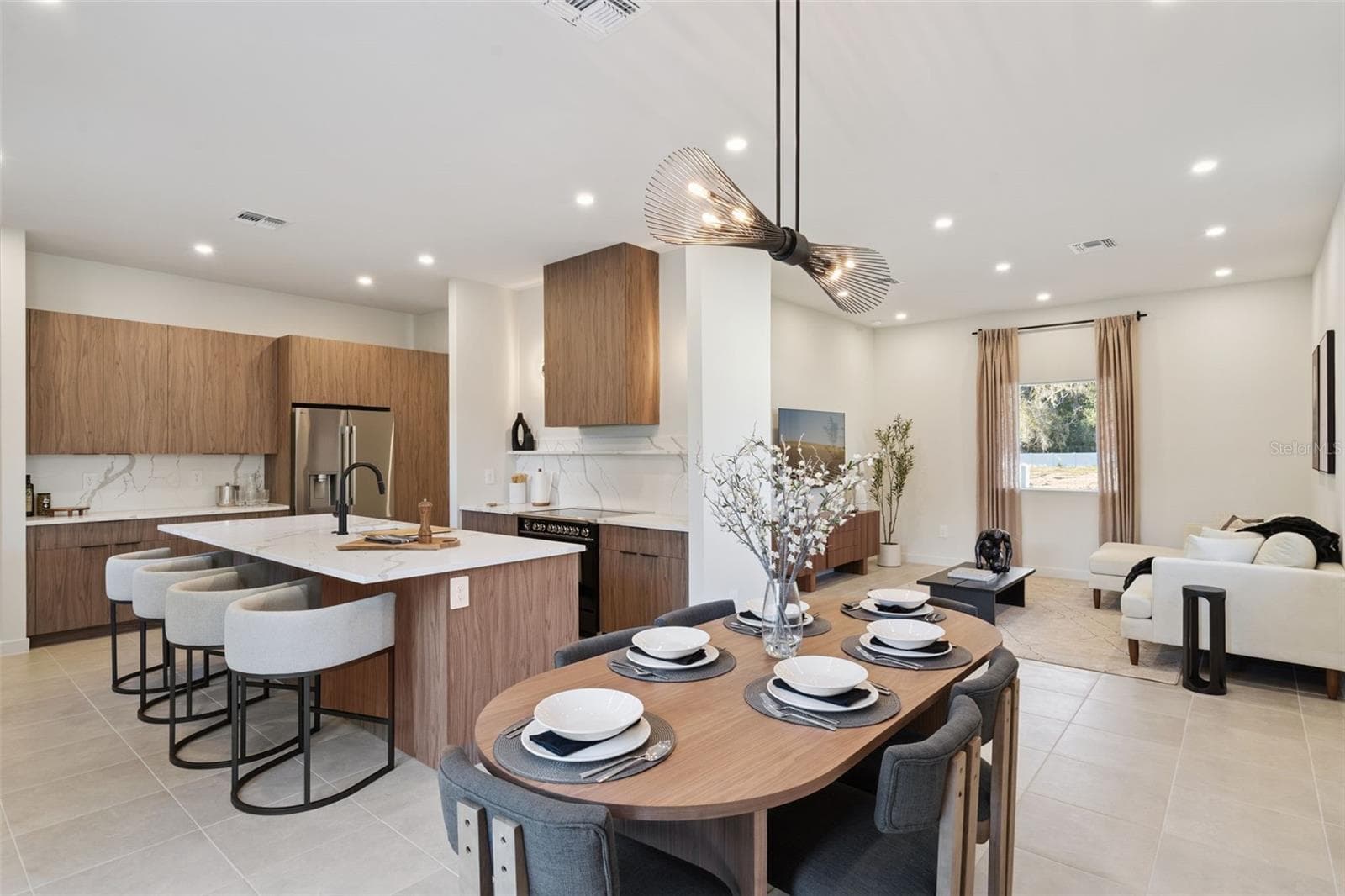 Single Family Residence at 450 SKYFIELD CT, LADY LAKE, photo 12 of 32