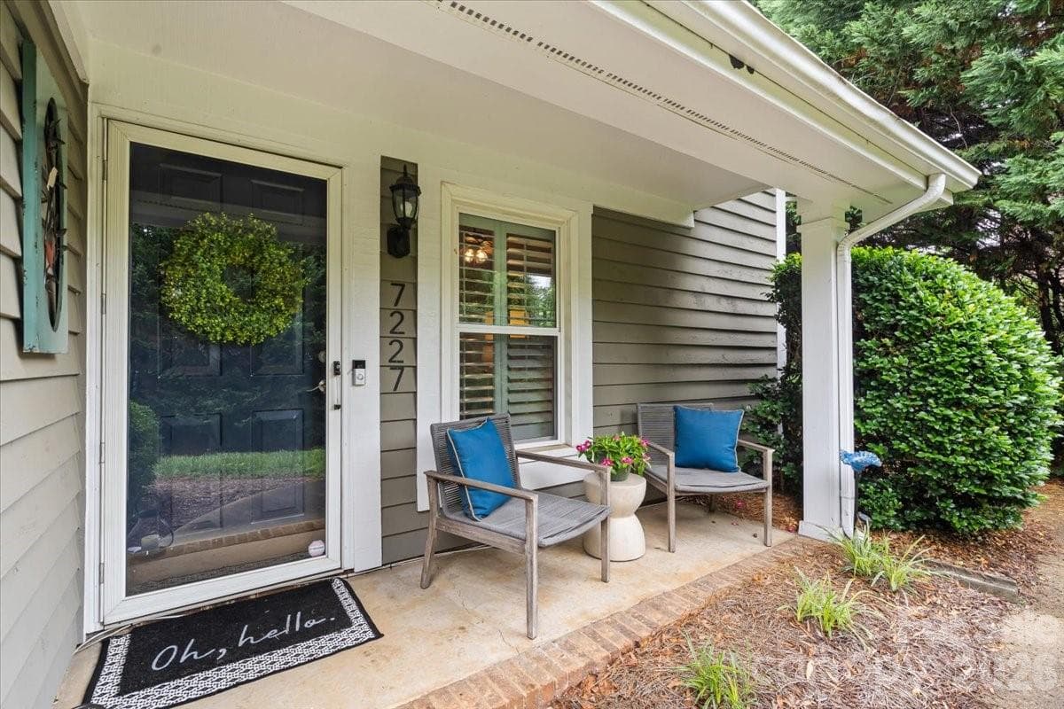 Condominium at Charlotte, photo 2 of 40
