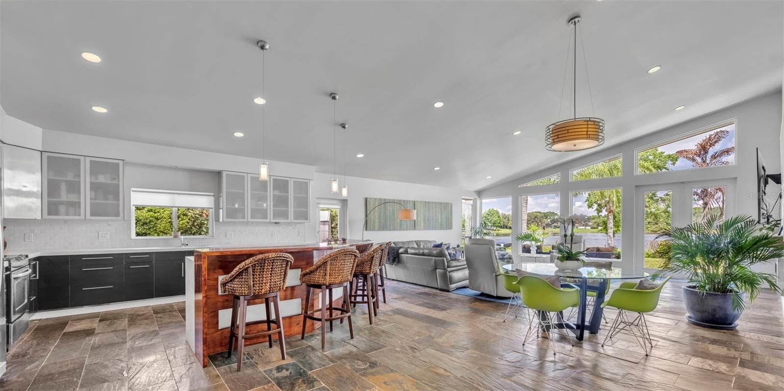 Single Family Residence at 1841 LAKE SPIER DRIVE, WINTER PARK, photo 4 of 33