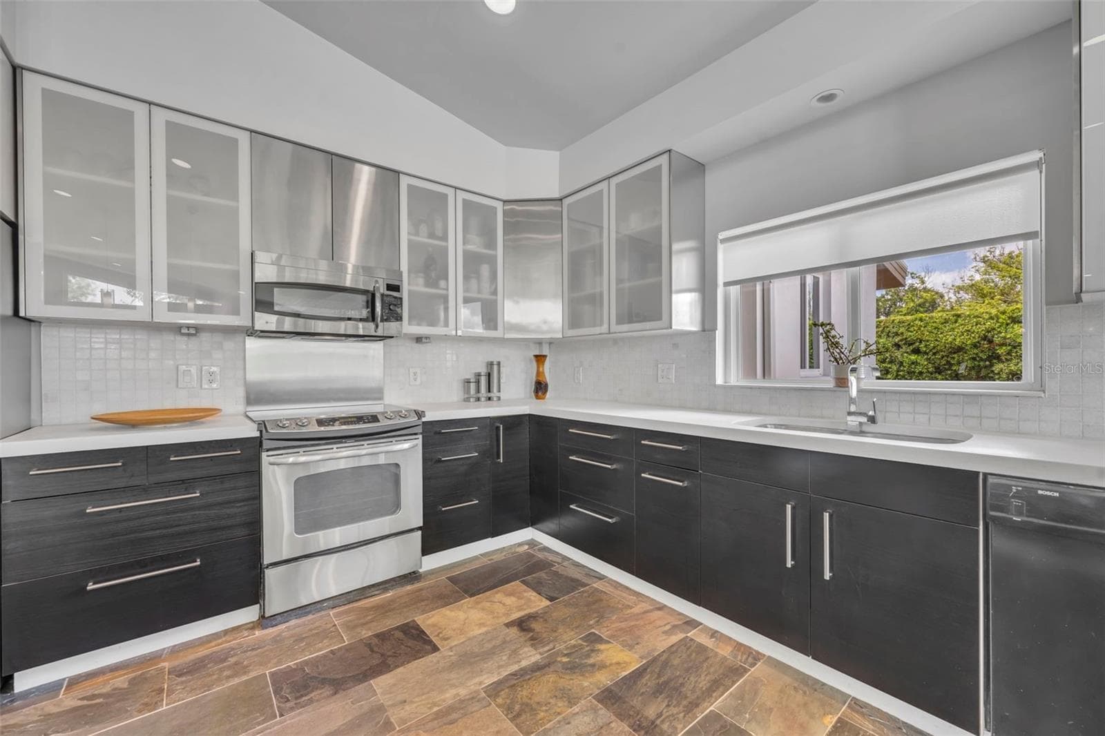 Single Family Residence at 1841 LAKE SPIER DRIVE, WINTER PARK, photo 11 of 33