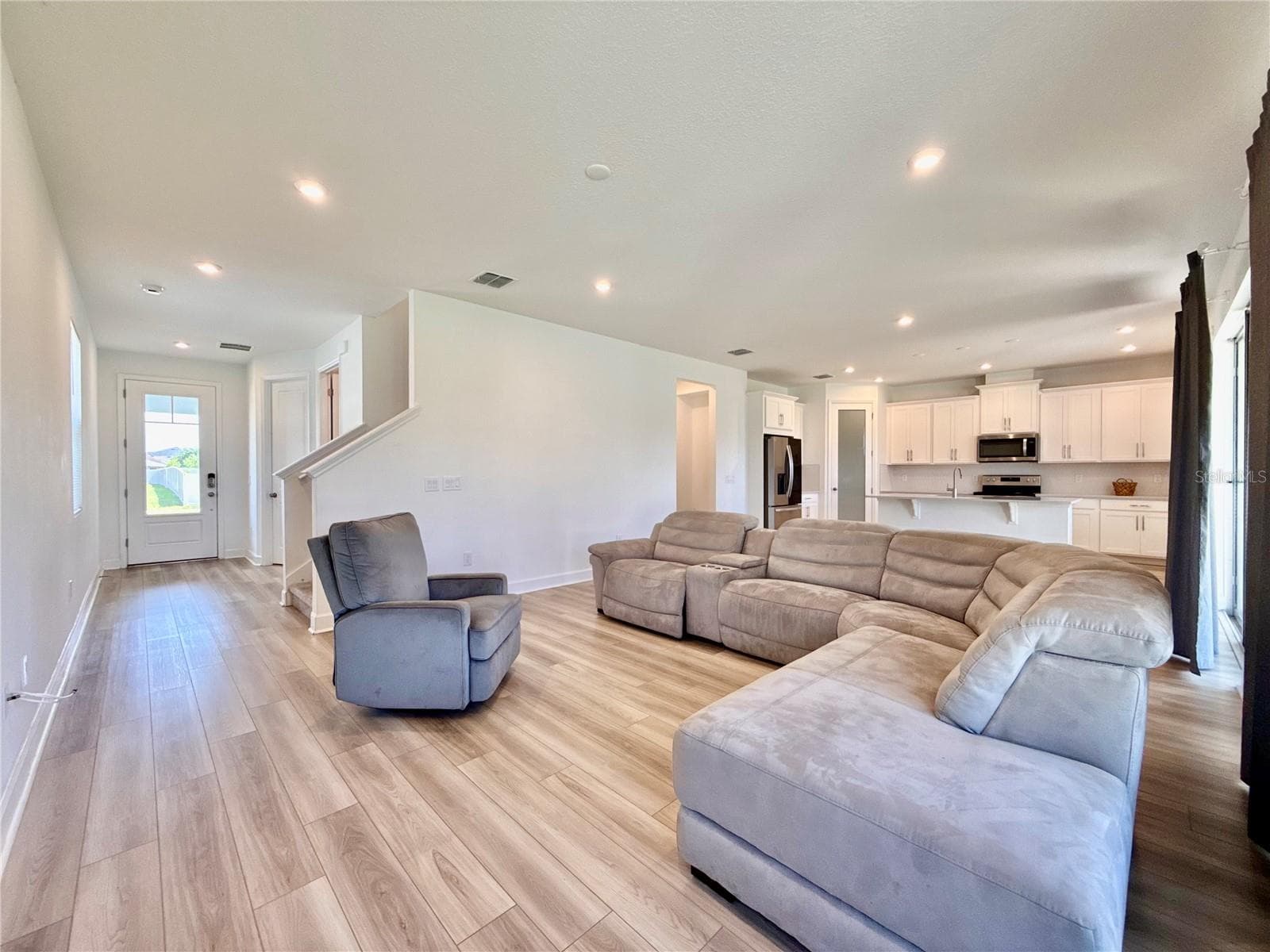 Single Family Residence at 2968 WILD MULBERRY DR, CLERMONT, photo 9 of 33