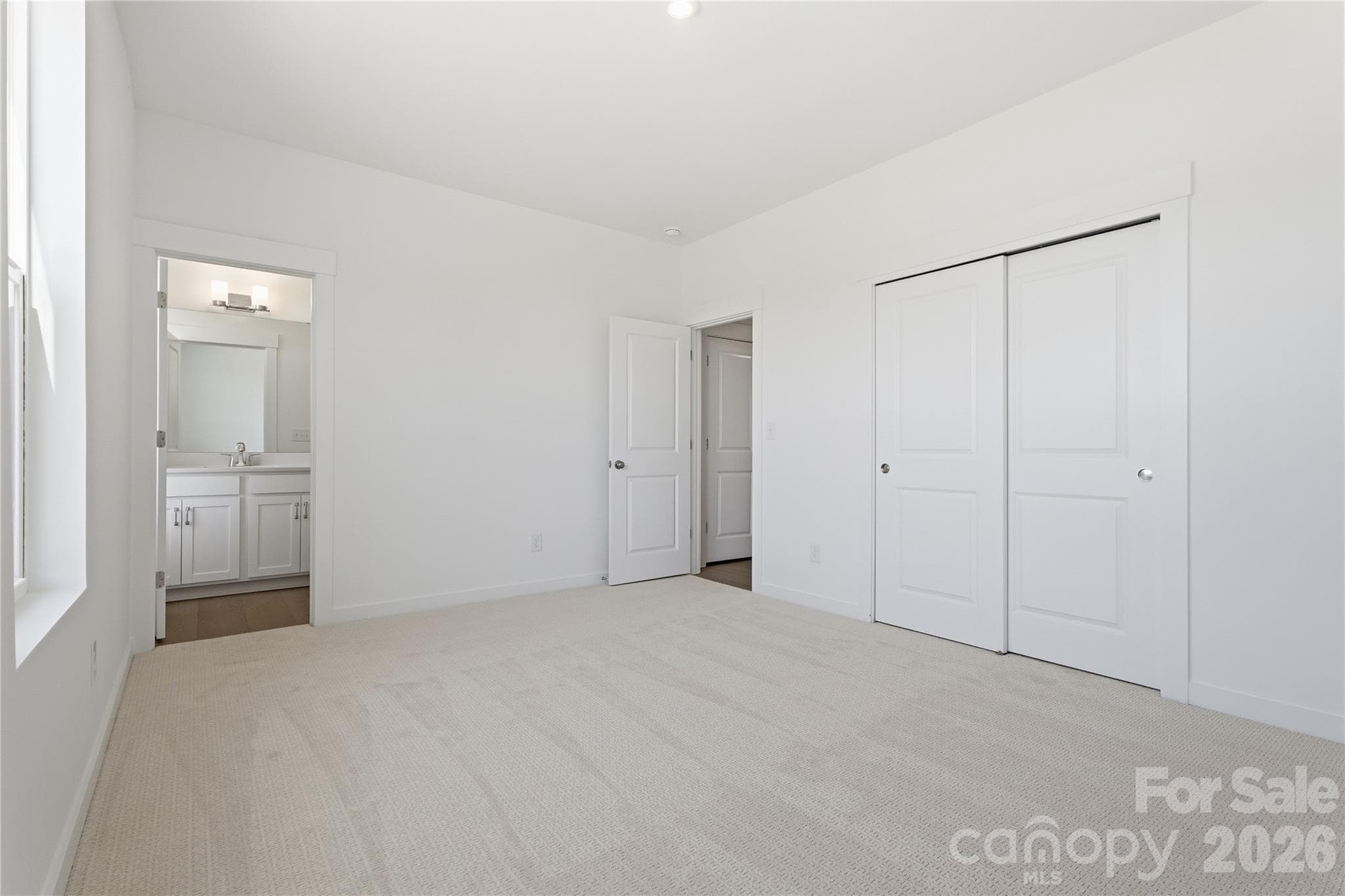 Secondary Bedroom - Charlotte