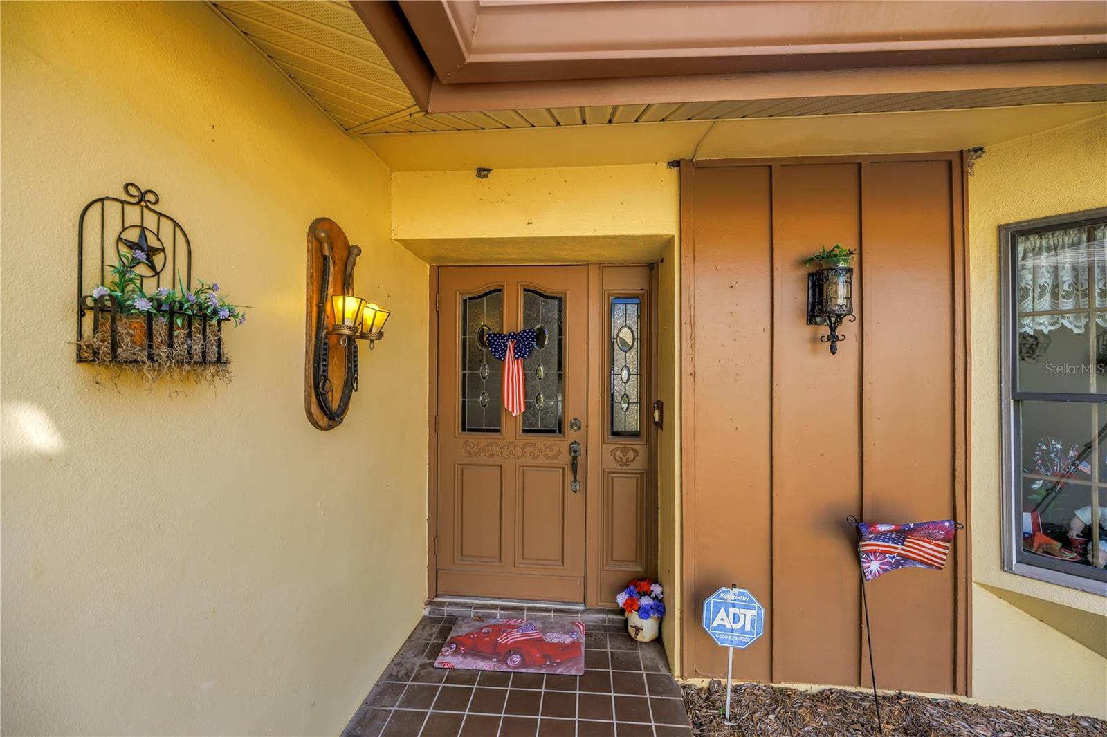 Single Family Residence at 10657 DEL PRADO DR E, LARGO, photo 8 of 76