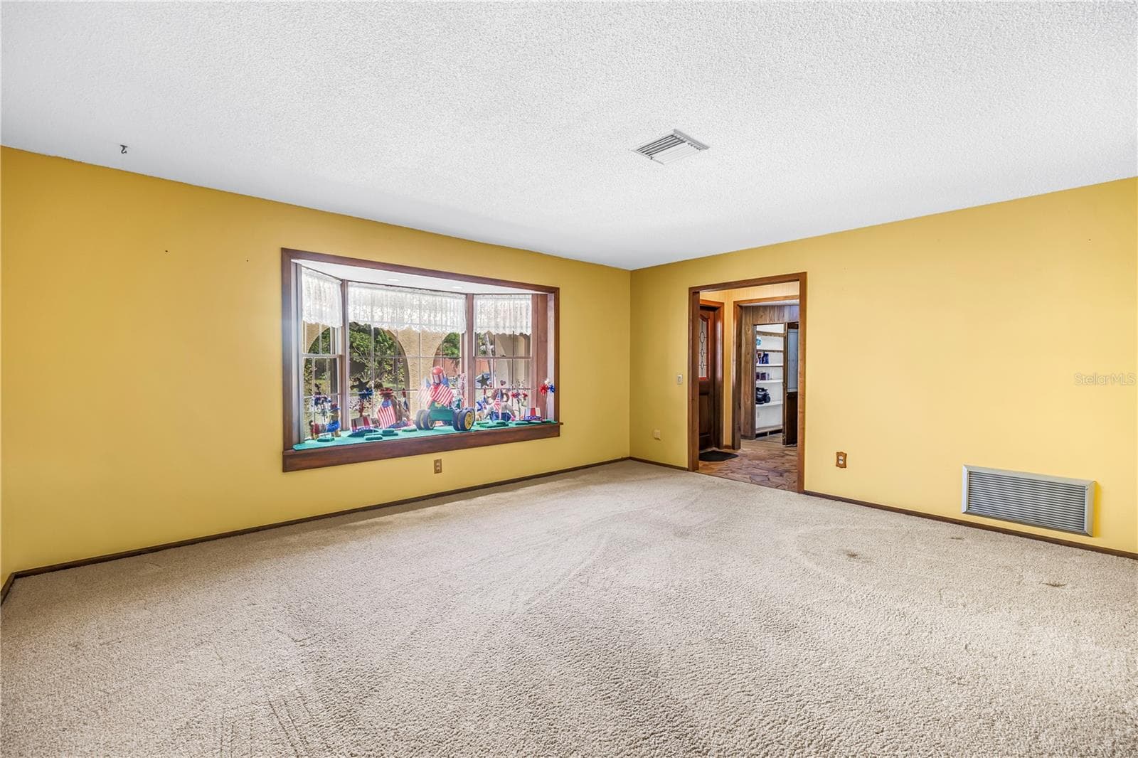 Single Family Residence at 10657 DEL PRADO DR E, LARGO, photo 22 of 76