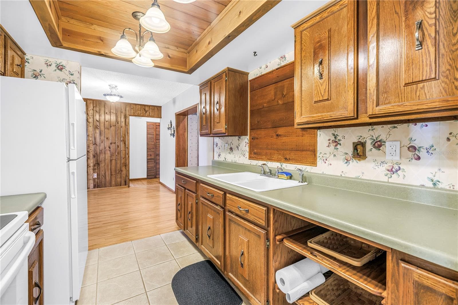 Single Family Residence at 10657 DEL PRADO DR E, LARGO, photo 31 of 76
