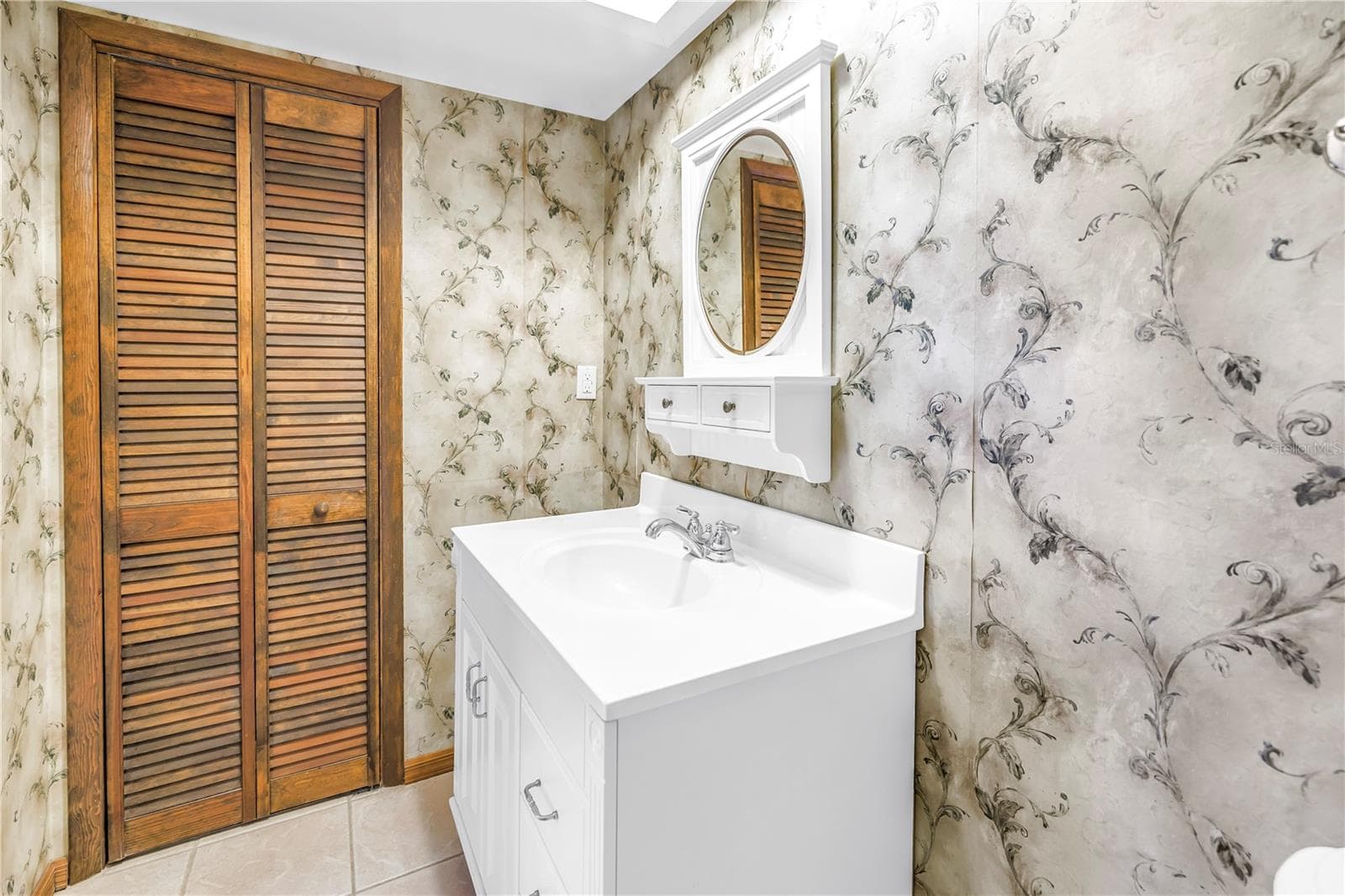 Single Family Residence at 10657 DEL PRADO DR E, LARGO, photo 35 of 76