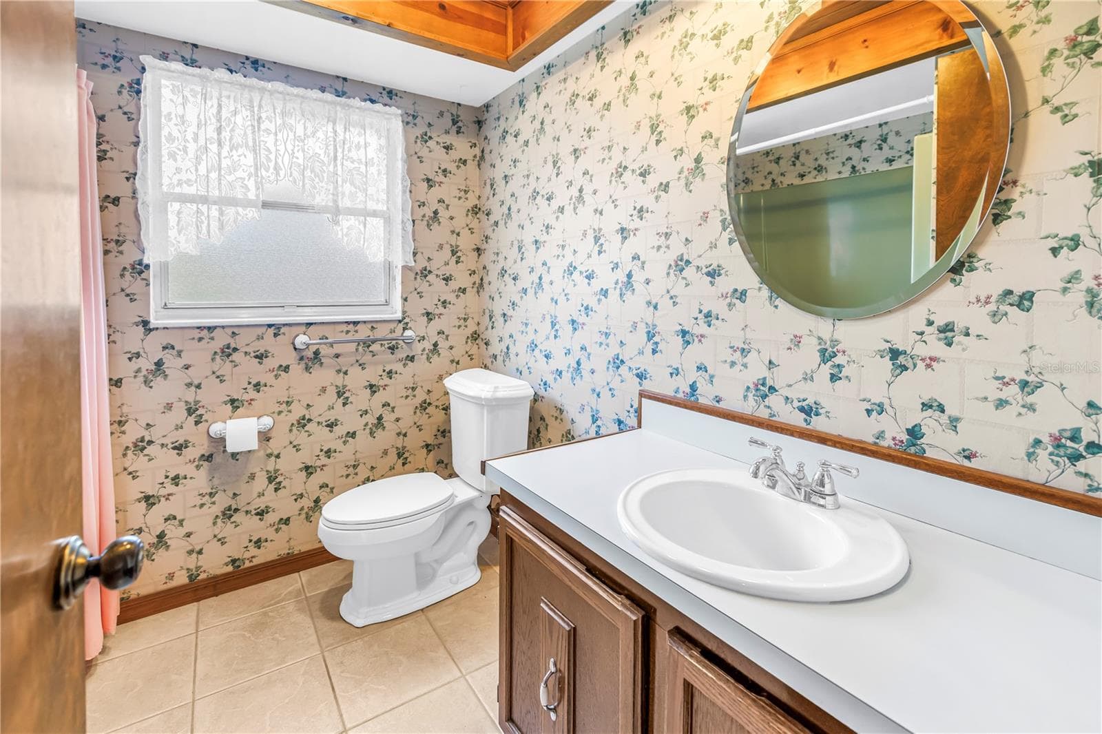 Single Family Residence at 10657 DEL PRADO DR E, LARGO, photo 39 of 76