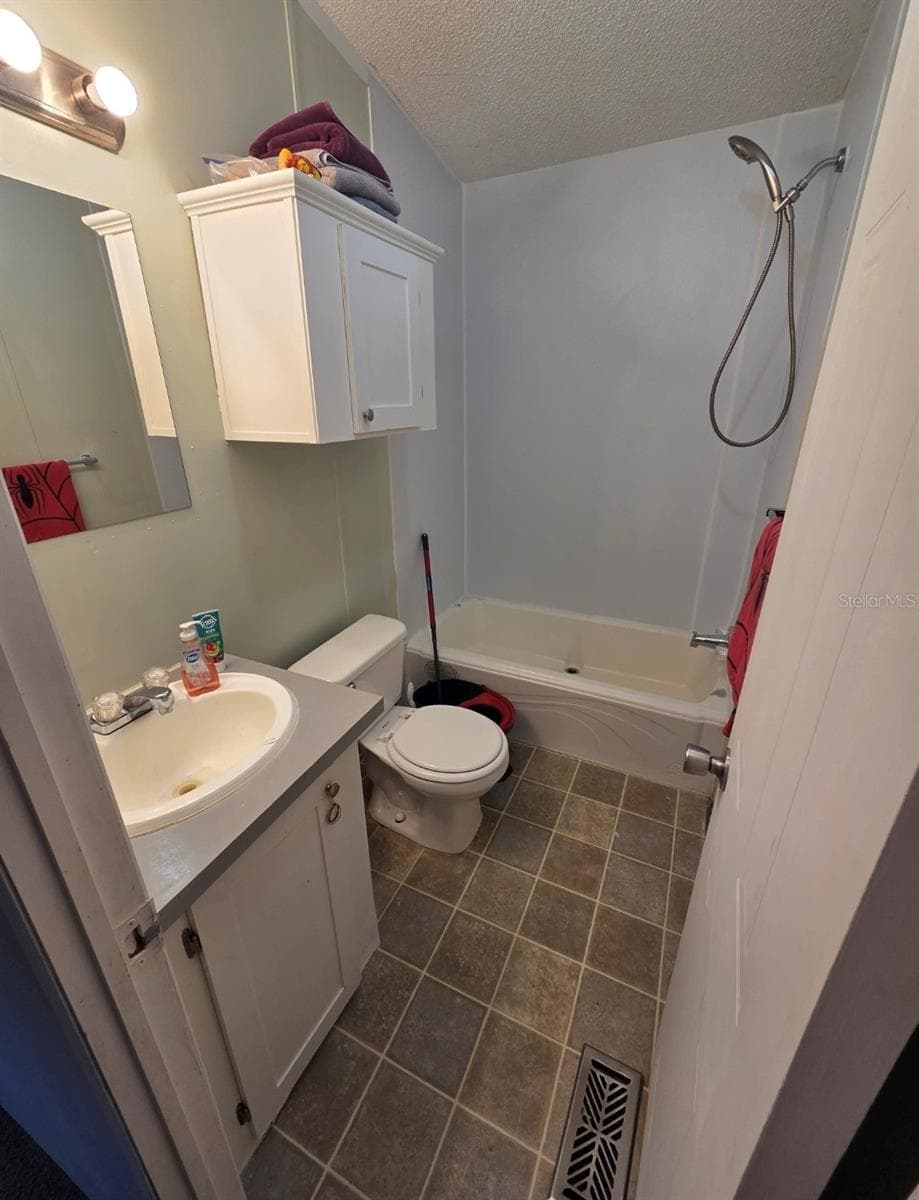 Manufactured Home at 7473 135TH CIR, LIVE OAK, photo 11 of 23