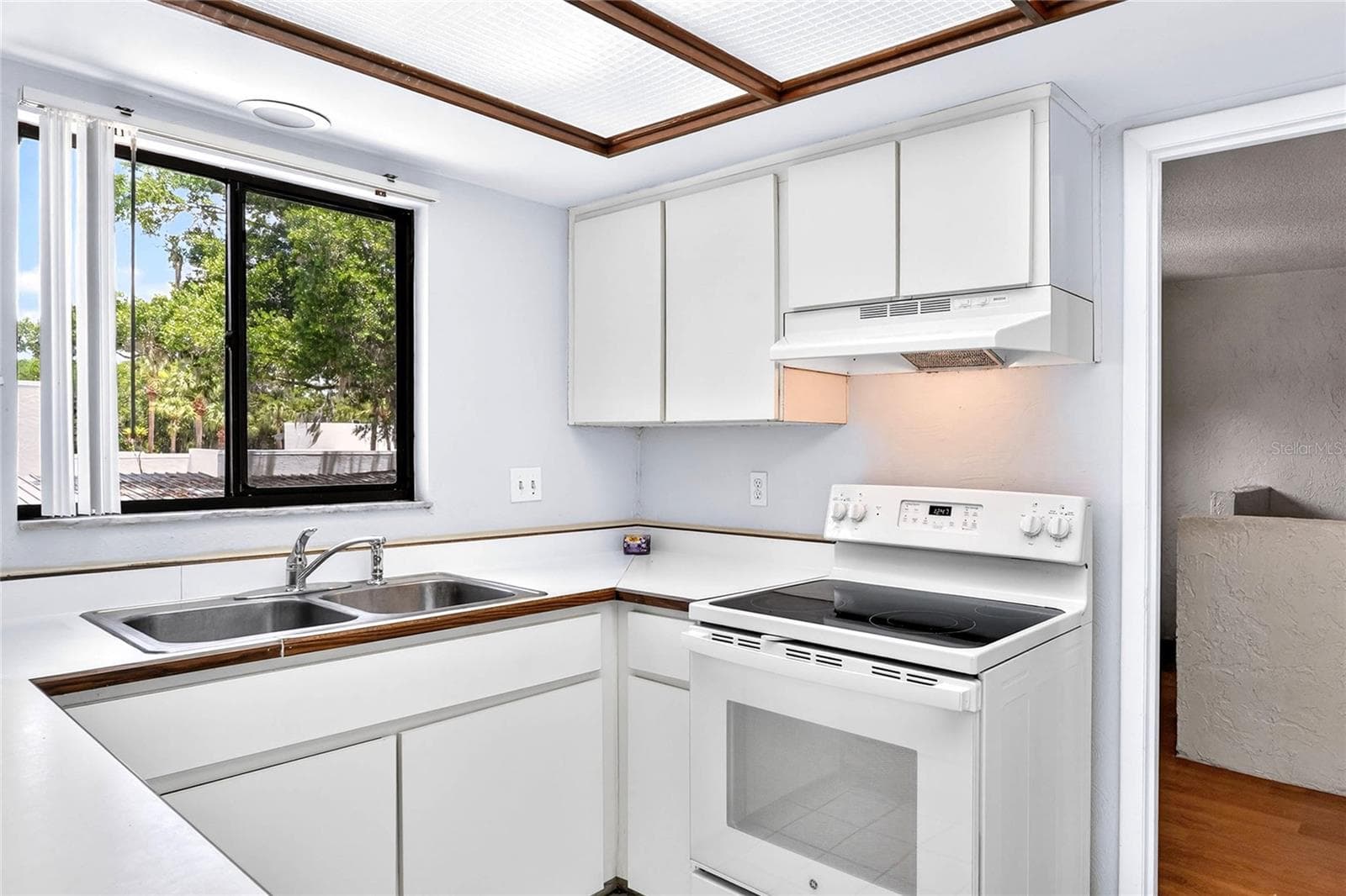 Condominium at 1810 VILLAGE CT, MULBERRY, photo 18 of 55