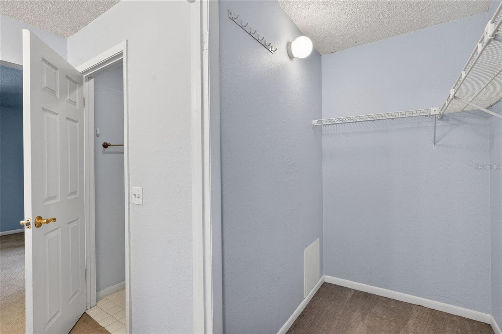 Condominium at 1810 VILLAGE CT, MULBERRY, photo 31 of 55