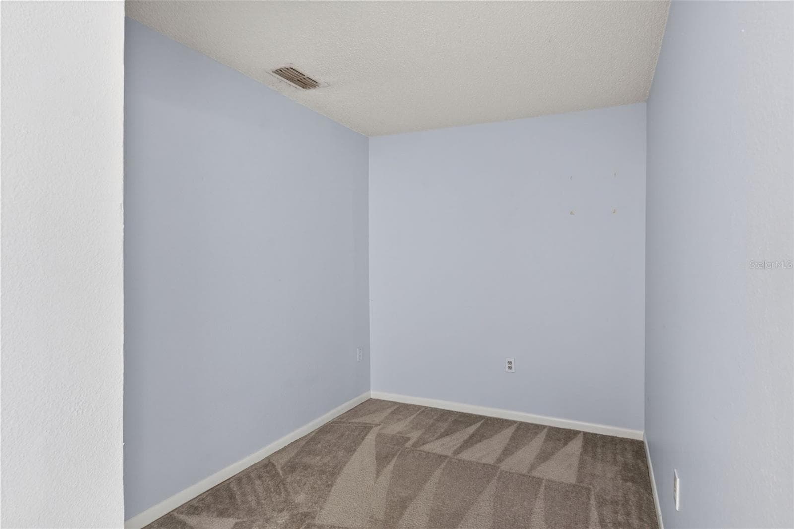 Condominium at 1810 VILLAGE CT, MULBERRY, photo 49 of 55
