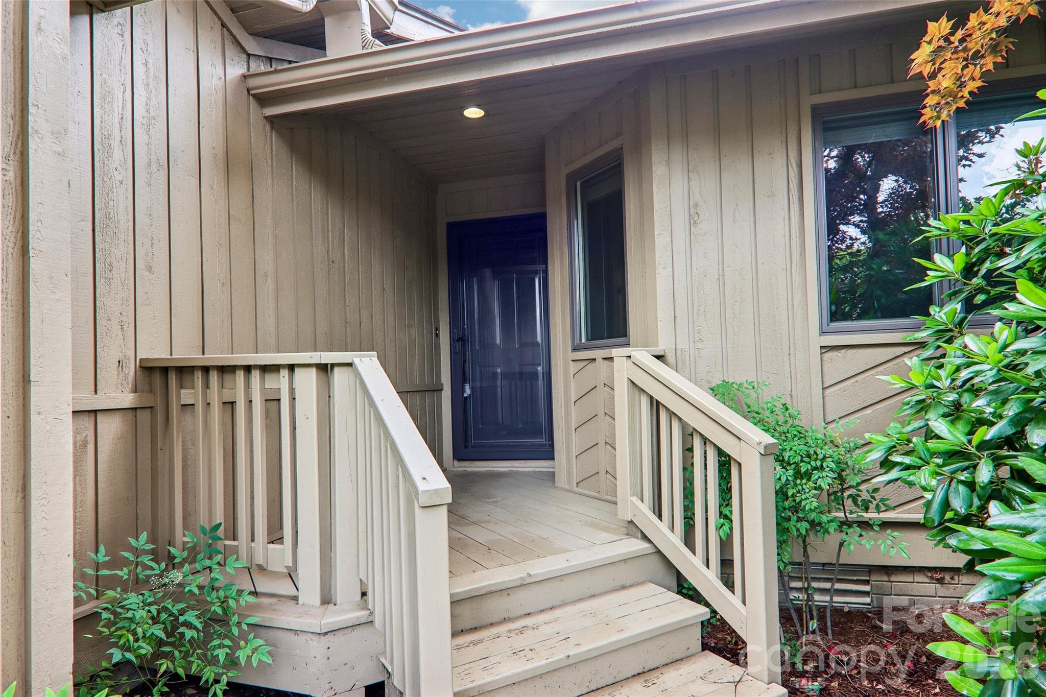 Condominium at 405 Wild Oak Lane, Hendersonville, photo 4 of 39
