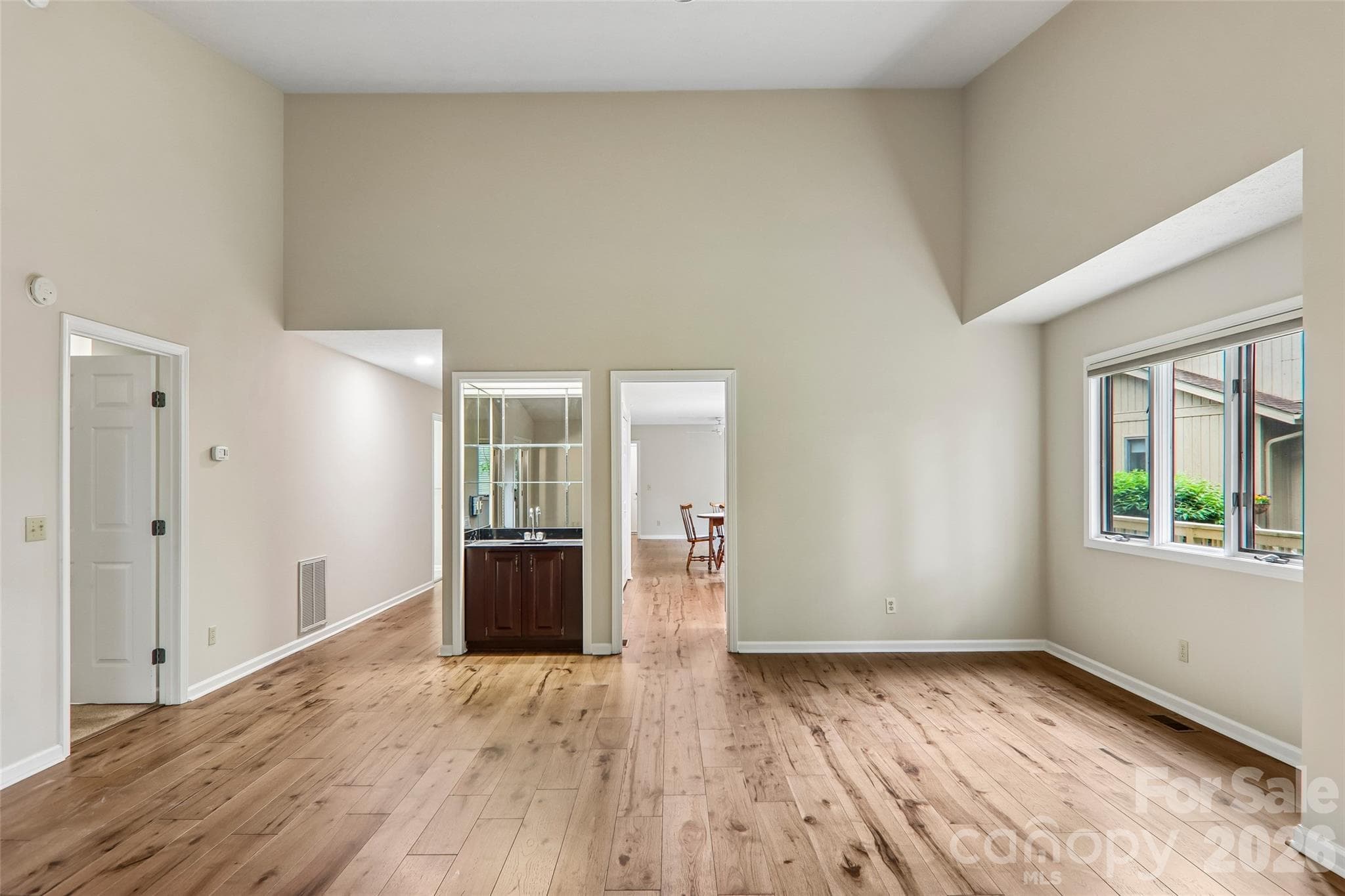 Condominium at 405 Wild Oak Lane, Hendersonville, photo 10 of 39
