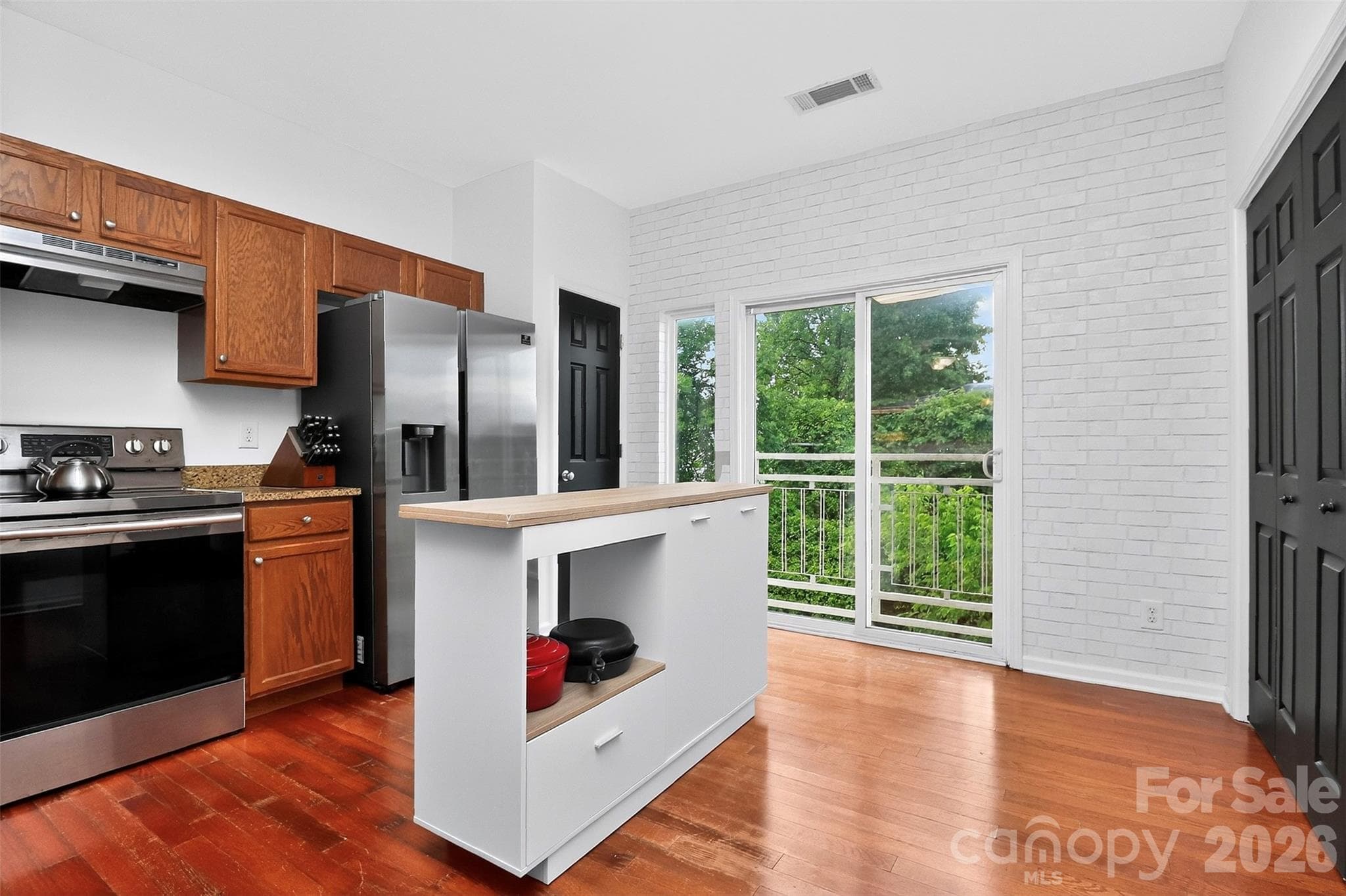 Condominium at 3909 Picasso Court, Charlotte, photo 8 of 47