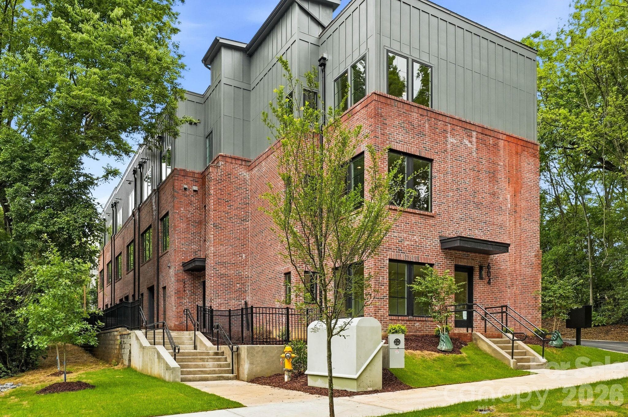Townhouse at 604 E 16th Street, Charlotte, photo 3 of 37
