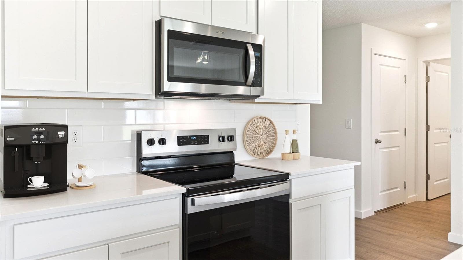Single Family Residence at 131 HEIRLOOM DR, ORMOND BEACH, photo 3 of 11