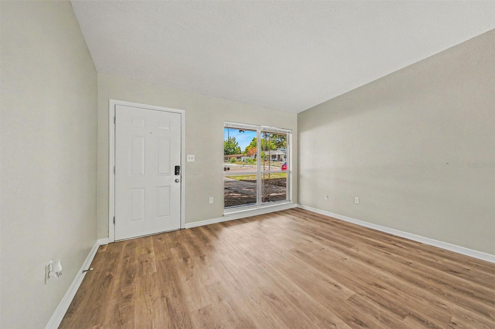 Single Family Residence at 5909 WOLF RD, ORLANDO, photo 15 of 19