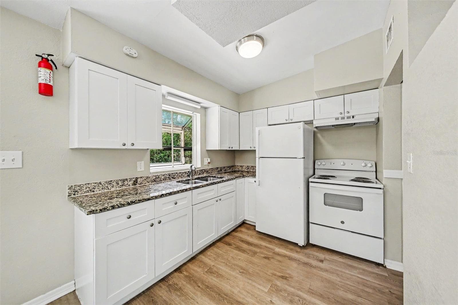 Single Family Residence at 5909 WOLF RD, ORLANDO, photo 6 of 19