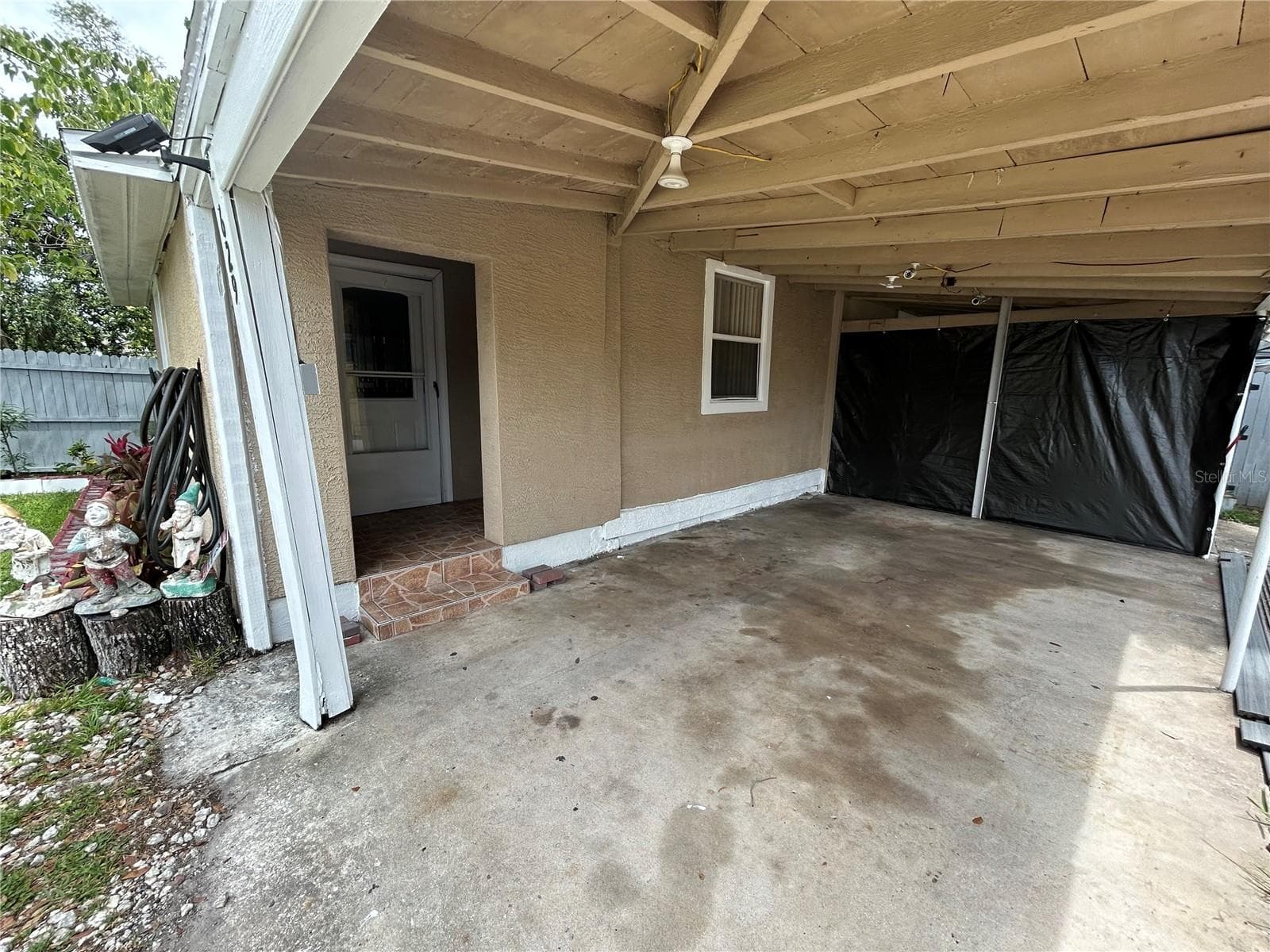 Parking covered - 629 HOLMES AVE, DAYTONA BEACH