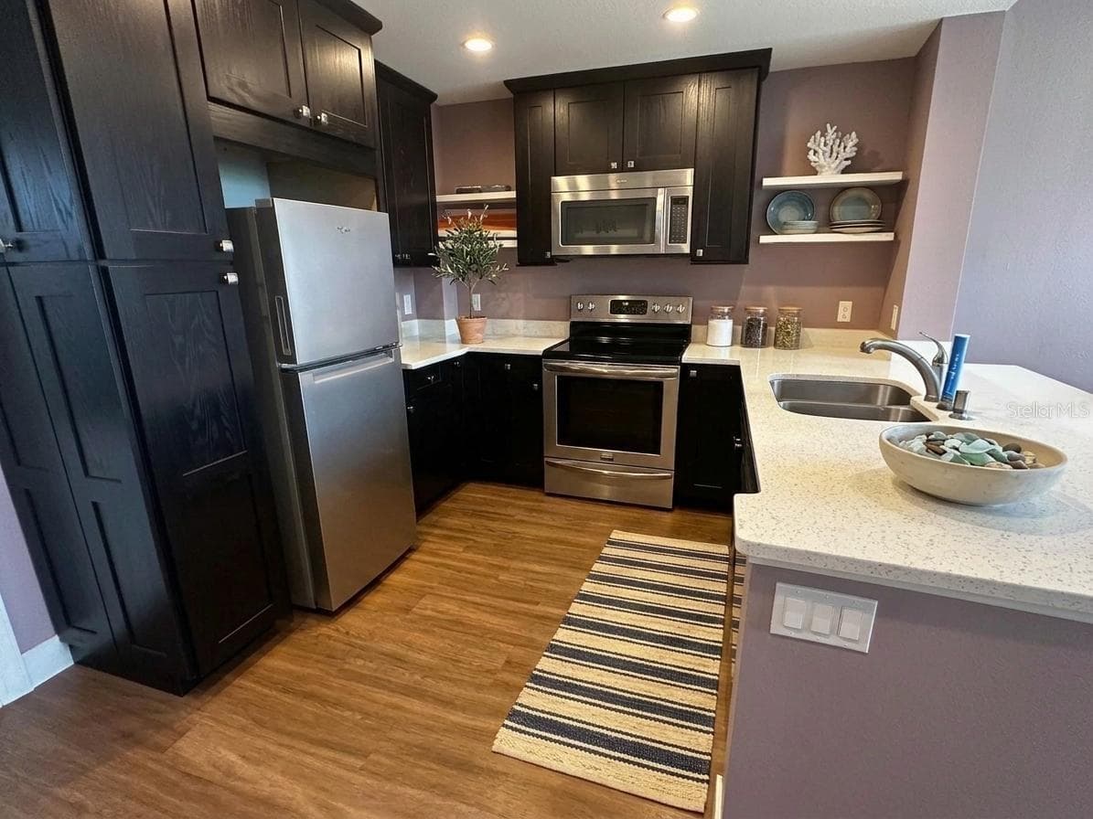 Kitchen - 2131 LAKEVIEW DR #410, SEBRING