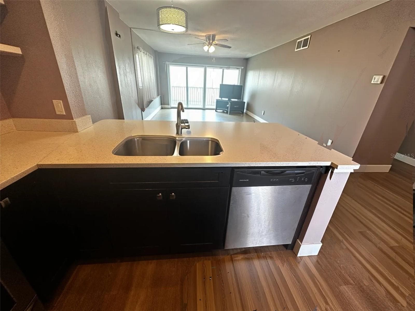 Kitchen Dining Combo - 2131 LAKEVIEW DR #410, SEBRING