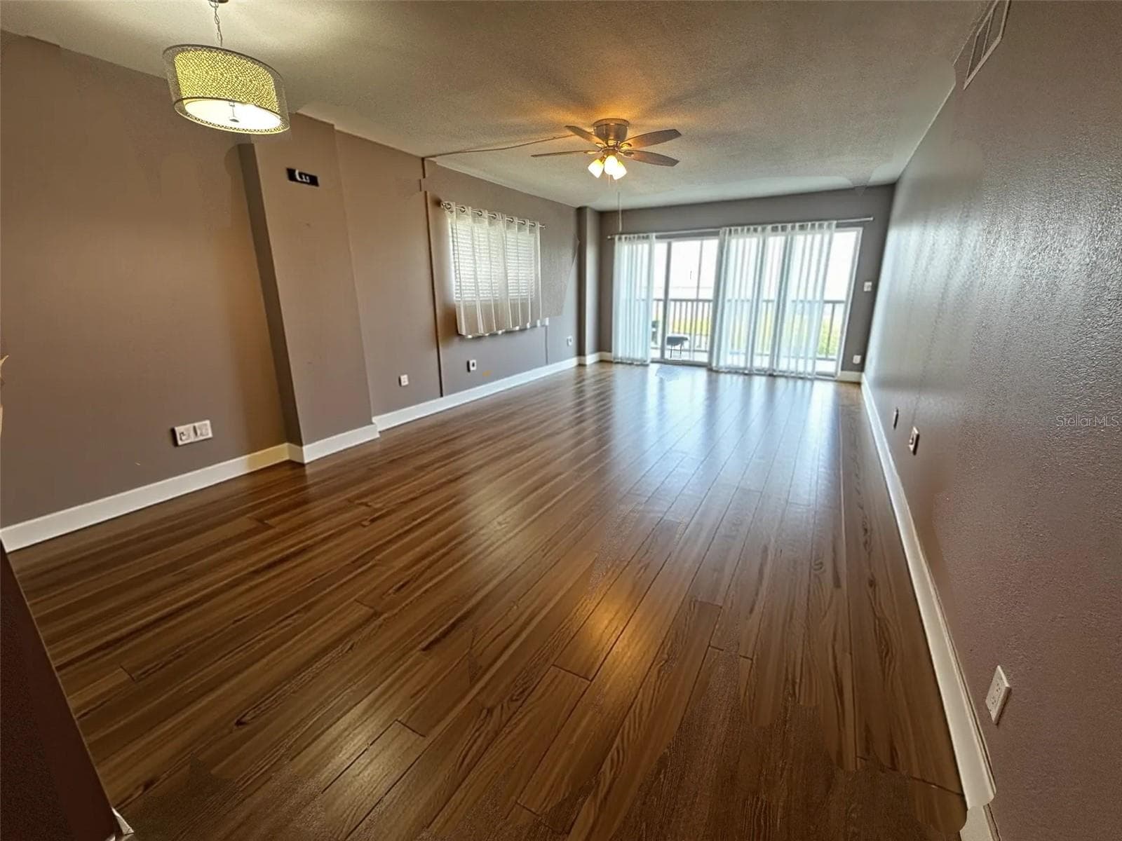 Open Living Combo Rm - 2131 LAKEVIEW DR #410, SEBRING