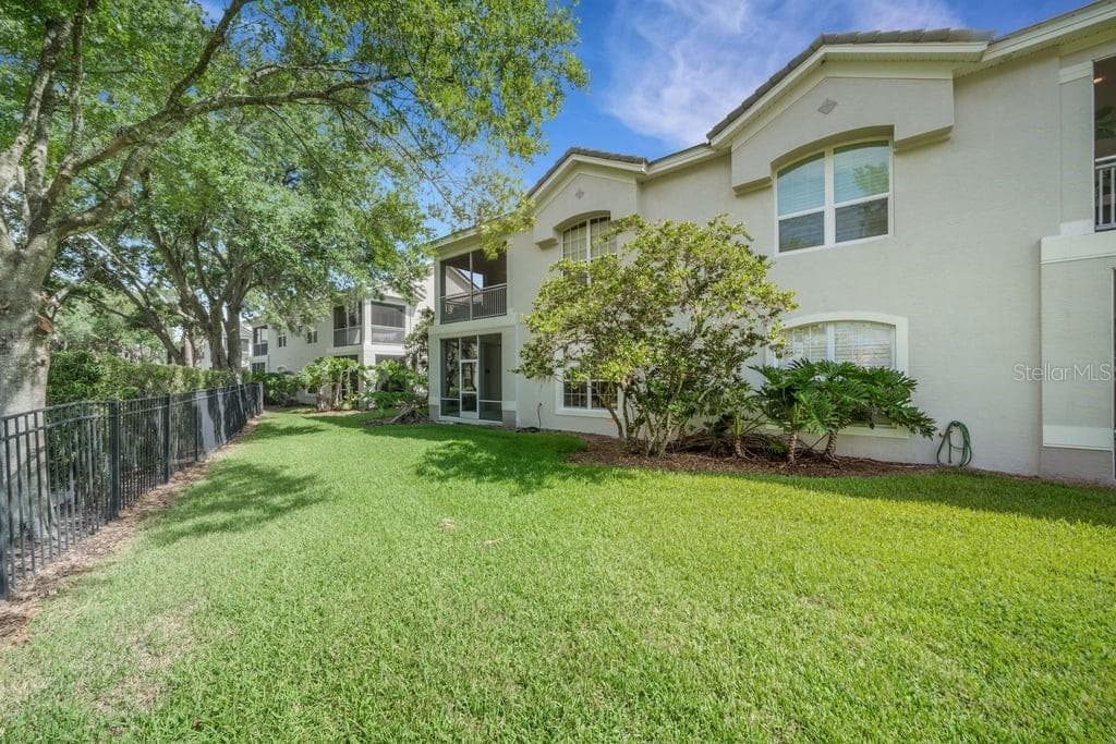 Condominium at 684 GRASSLANDS VILLAGE CIR, LAKELAND, photo 35 of 59