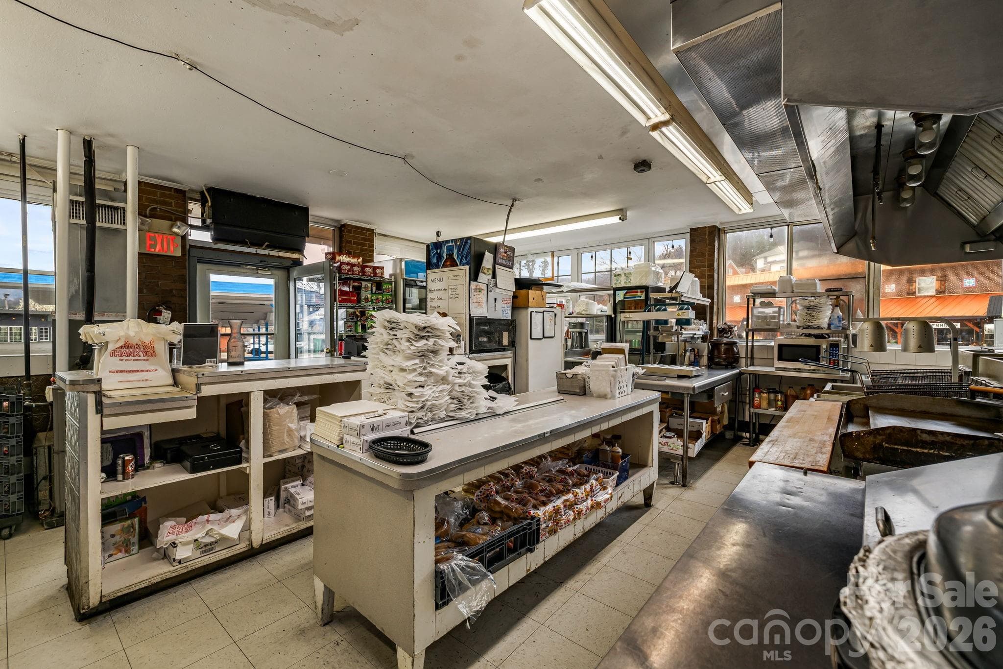 Food/Beverage at 670 Oak Avenue, Spruce Pine, photo 28 of 47