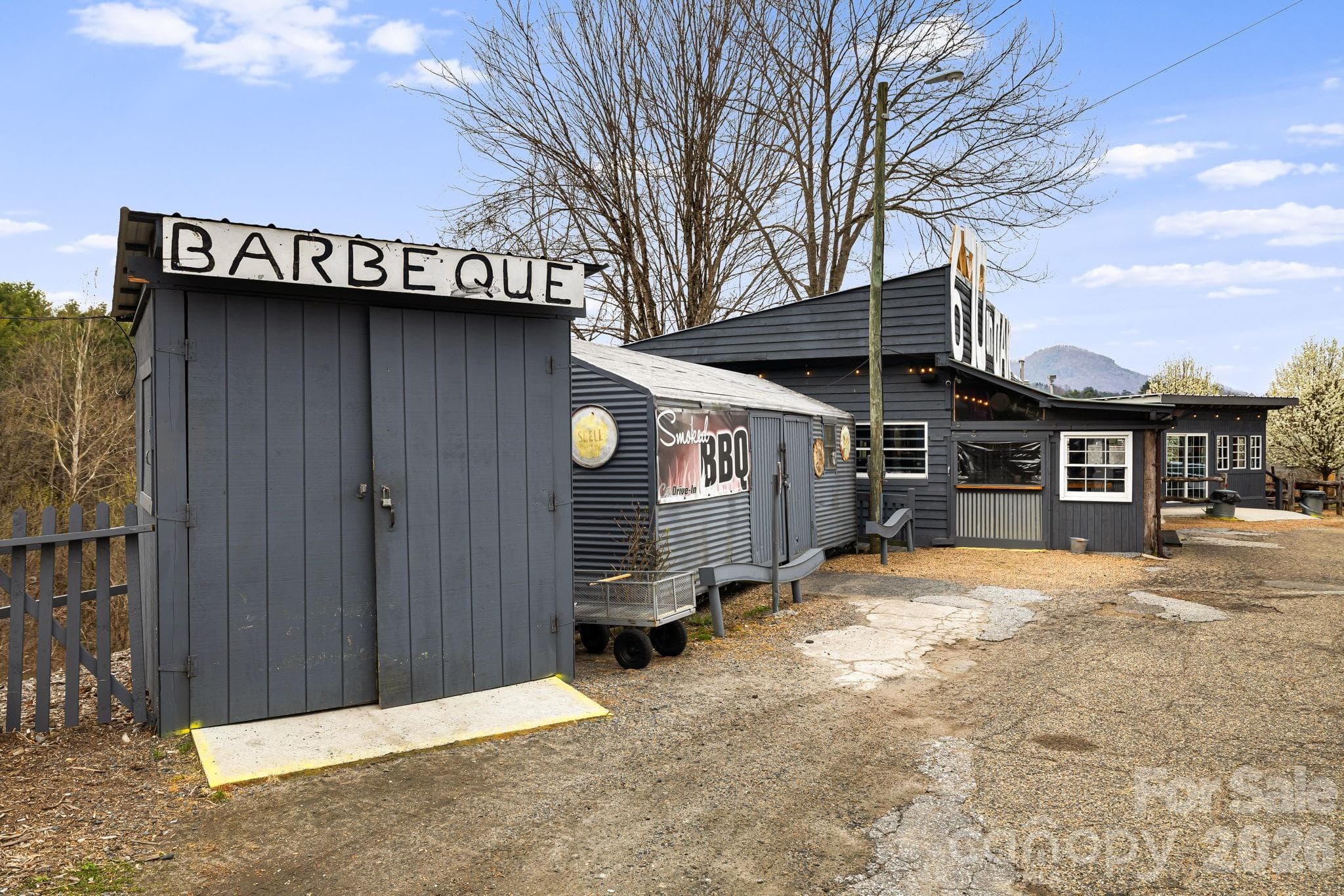 Food/Beverage at 670 Oak Avenue, Spruce Pine, photo 38 of 47